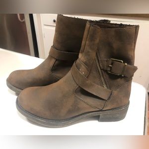 Rocket Dog Distressed faux leather Half Boots - Size 8